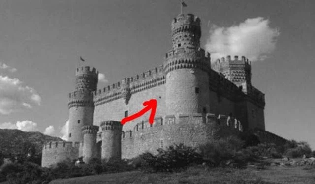 Κοιτάξτε την κουκίδα στο κάστρο και μετά από λίγο δε θα πιστεύετε τι βλέπουν τα μάτια σας! (βίντεο)